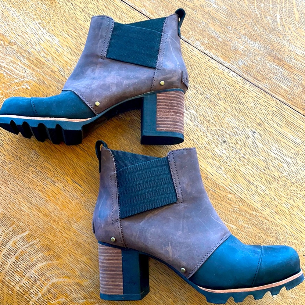Sorel Addington Chelsea Leather Boots 8.5